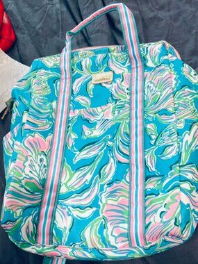 Lilly Pulitzer | Bags | Floral Convertible Backpack Tote  display picture 1